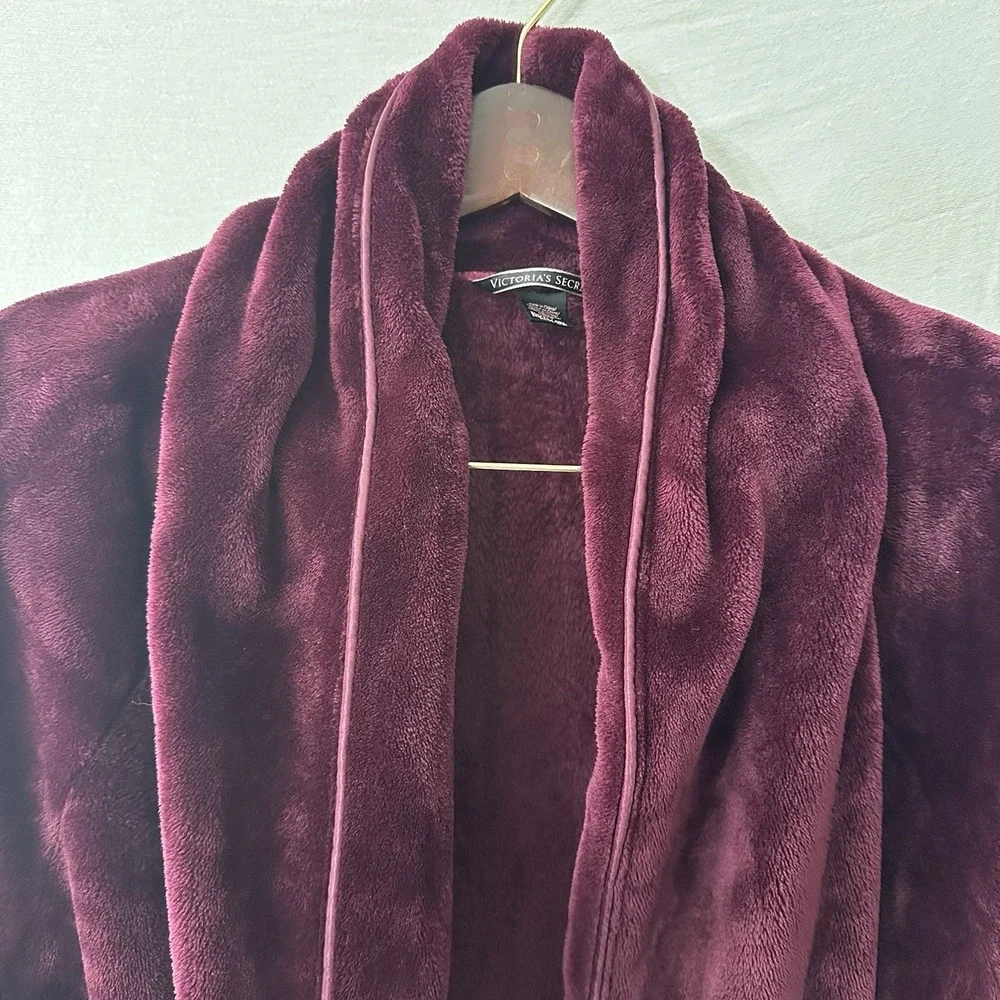 Victorias Secret Robe Plush Super Soft XL  Logo Imprint‎ Burgundy